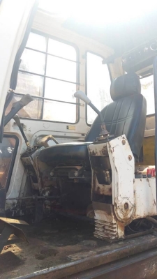 ขาย 650,000 KOBELCO SK200 MARK 3 เก๋งเทา เครื่องดี ปั้มแรง เอวแน่น ช่วงล่างดี ไฟฟ้าตัด เอกสารอินวอยท์  สินค้าอยู่  อุดรธานี โทร090-772-3708,090-772-3710