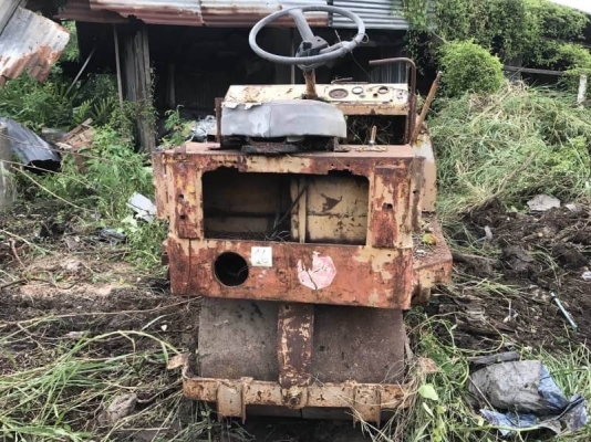 ขาย 80,000 บาท รถบดล้อเหล็ก หน้า -หลัง ขนาด 4 ตัน สภาพพร้อมใช้. เอกสารชื้อขาย  สินค้าอยู่  กทม โทร090-772-3708,090-772-3710