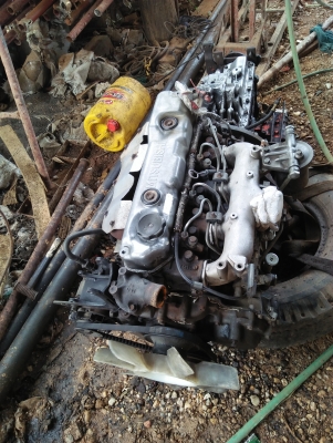 ขายเครื่อง มิตซู 4d31 พร้องเกียร์ rocky175