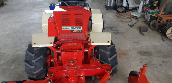 รถตัดหญ้านั่งขับ 4 wd รถตัดหญ้านั่งขับ 4 wd