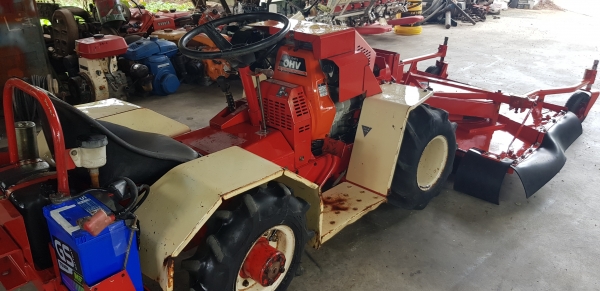 รถตัดหญ้านั่งขับ 4 wd รถตัดหญ้านั่งขับ 4 wd