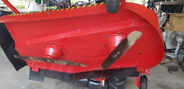 รถตัดหญ้านั่งขับ 4 wd รถตัดหญ้านั่งขับ 4 wd