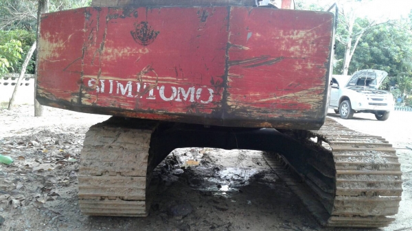 รถขุดsumitomo F2 ขนาด120...รถพร้อมใช้สภายภายนอกไม่สวย แต่รถดี ช่วงล่างดี เอวแน่น