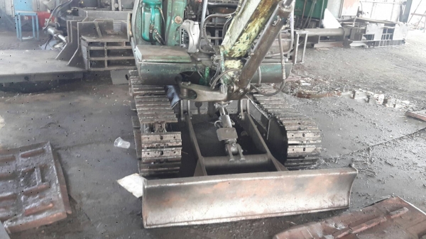 รถแบคโฮ Komatsu PC30  ไม่มีเล่มทะเบียน