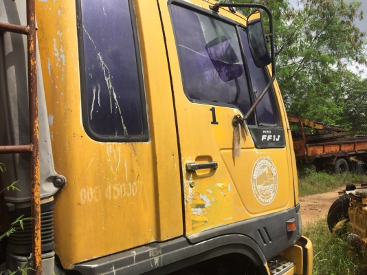 ขายหัวคัสซี6ล้อ 210แรงปี2543..Hino FF1JGKD เครื่องJO8C. รถขนขยะ หัวสวย เครื่องดี คัสซีมีร้าวต้องทำ