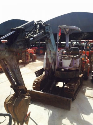 รถขุดมือ 2 KOMATSU PC28UU