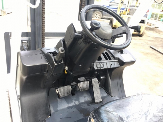 ขาย NISSAN รุ่นใหม่ 2.5 ตัน 3 เมตร เบนซิน/แก๊สโรงงาน ออโต้ สวยมากพร้อมใช้งาน 220,000 บาท 094-426-7888 จะเด็ด