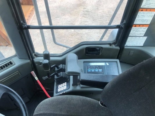 ขายรถตักล้อยาง KOMATSU WA450-3E รถนอกนำเข้าจากญี่ปุ่น สภาพสวยพร้อมใช้งาน มีVDOการทำงานครับ