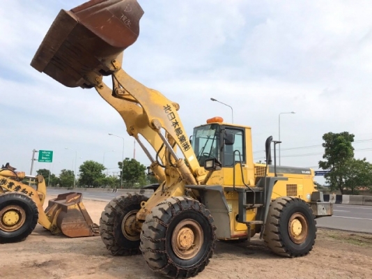 ขายรถตักล้อยาง KOMATSU WA450-3E รถนอกนำเข้าจากญี่ปุ่น สภาพสวยพร้อมใช้งาน มีVDOการทำงานครับ