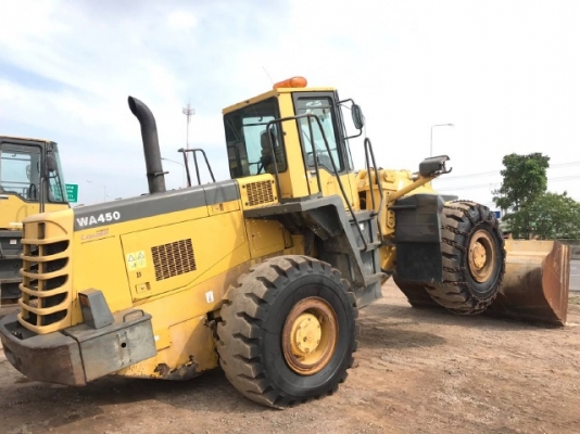 ขายรถตักล้อยาง KOMATSU WA450-3E รถนอกนำเข้าจากญี่ปุ่น สภาพสวยพร้อมใช้งาน มีVDOการทำงานครับ