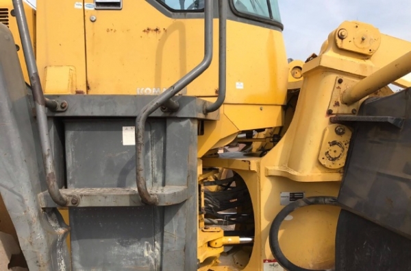 ขายรถตักล้อยาง KOMATSU WA450-3E รถนอกนำเข้าจากญี่ปุ่น สภาพสวยพร้อมใช้งาน มีVDOการทำงานครับ