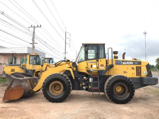ขายรถตักล้อยาง KOMATSU WA430-5 รถนอกนำเข้าจากญี่ปุ่น สภาพสวยพร้อมใช้งาน มีVDOการทำงานครับ