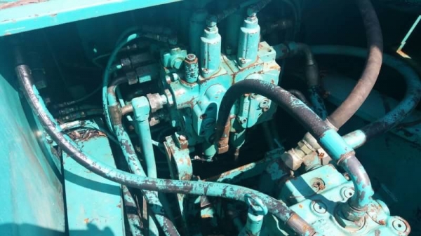 ขาย 835,000 KOBELCO sk 200-6 ไฟฟ้าครบ เครื่องดี ปั้มแรง เอวแน่น ช่วงล่างเต็มสวย แอร์หนาว เอกสารใบประมูล jssr รถสวยพร้อมใช้ รถอยู่ มหาสารคาม 090-772-3710 090-772-3708