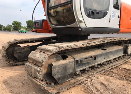 ขายรถแบคโฮ HITACHI EX130-5 มีลายหัวกระแทก รถนอกนำเข้าจากญี่ปุ่น สภาพสวยพร้อมใช้ มีVDOการทำงานครับ ขายรถแบคโฮ HITACHI EX130-5 มีลายหัวกระแทก รถนอกนำเข้าจากญี่ปุ่น สภาพสวยพร้อมใช้ มีVDOการทำงานครับ