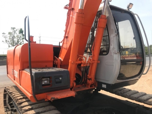 ขายรถแบคโฮ HITACHI EX130-5 มีลายหัวกระแทก รถนอกนำเข้าจากญี่ปุ่น สภาพสวยพร้อมใช้ มีVDOการทำงานครับ ขายรถแบคโฮ HITACHI EX130-5 มีลายหัวกระแทก รถนอกนำเข้าจากญี่ปุ่น สภาพสวยพร้อมใช้ มีVDOการทำงานครับ