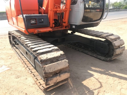 ขายรถแบคโฮ HITACHI EX130-5 มีลายหัวกระแทก รถนอกนำเข้าจากญี่ปุ่น สภาพสวยพร้อมใช้ มีVDOการทำงานครับ ขายรถแบคโฮ HITACHI EX130-5 มีลายหัวกระแทก รถนอกนำเข้าจากญี่ปุ่น สภาพสวยพร้อมใช้ มีVDOการทำงานครับ