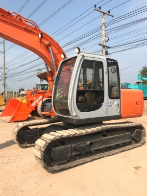 ขายรถแบคโฮ HITACHI EX130-5 มีลายหัวกระแทก รถนอกนำเข้าจากญี่ปุ่น สภาพสวยพร้อมใช้ มีVDOการทำงานครับ ขายรถแบคโฮ HITACHI EX130-5 มีลายหัวกระแทก รถนอกนำเข้าจากญี่ปุ่น สภาพสวยพร้อมใช้ มีVDOการทำงานครับ