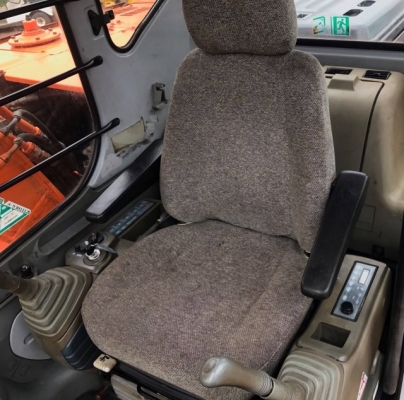 ขายรถแบคโฮ HITACHI EX130-5 มีลายหัวกระแทก รถนอกนำเข้าจากญี่ปุ่น สภาพสวยพร้อมใช้ มีVDOการทำงานครับ ขายรถแบคโฮ HITACHI EX130-5 มีลายหัวกระแทก รถนอกนำเข้าจากญี่ปุ่น สภาพสวยพร้อมใช้ มีVDOการทำงานครับ