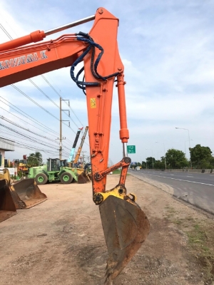 ขายรถแบคโฮ HITACHI EX130-5 มีลายหัวกระแทก รถนอกนำเข้าจากญี่ปุ่น สภาพสวยพร้อมใช้ มีVDOการทำงานครับ ขายรถแบคโฮ HITACHI EX130-5 มีลายหัวกระแทก รถนอกนำเข้าจากญี่ปุ่น สภาพสวยพร้อมใช้ มีVDOการทำงานครับ