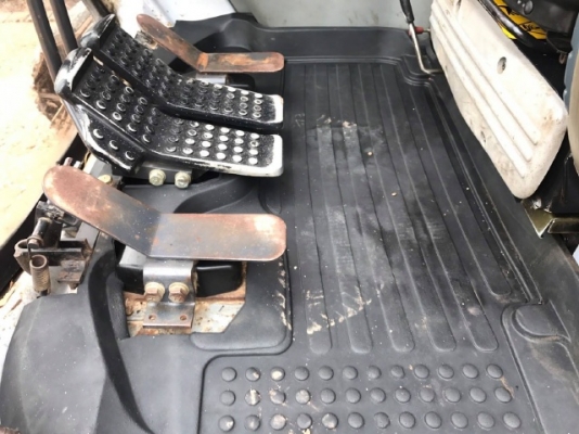 ขายรถแบคโฮ HITACHI EX130-5 มีลายหัวกระแทก รถนอกนำเข้าจากญี่ปุ่น สภาพสวยพร้อมใช้ มีVDOการทำงานครับ ขายรถแบคโฮ HITACHI EX130-5 มีลายหัวกระแทก รถนอกนำเข้าจากญี่ปุ่น สภาพสวยพร้อมใช้ มีVDOการทำงานครับ