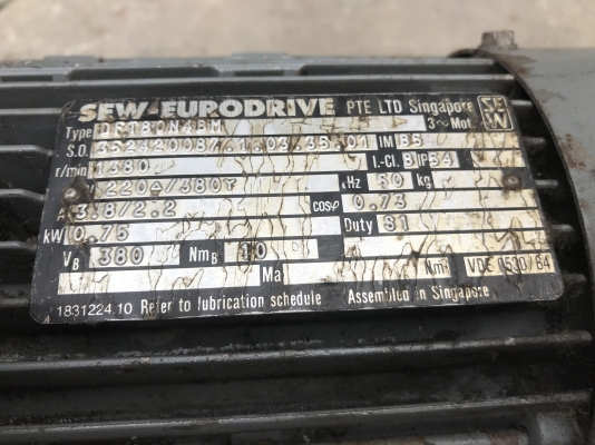 ขายมอเตอร์เกียร์ SEW eurodrive 1HP. 380V มีระบบเบรคในตัว อัตราทด 1:43 เพลาออกประมาณ 32รอบต่อนาที สภาพสวยเดิมๆ หมุนนิ่ม พร้อมใช้งาน ขายมอเตอร์เกียร์ SEW eurodrive 1HP. 380V มีระบบเบรคในตัว อัตราทด 1:43 เพลาออกประมาณ 32รอบต่อนาที สภาพสวยเดิมๆ หมุนนิ่ม พร้อมใช้งาน