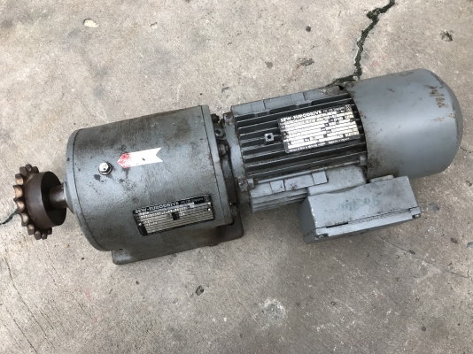 ขายมอเตอร์เกียร์ SEW eurodrive 1HP. 380V มีระบบเบรคในตัว อัตราทด 1:43 เพลาออกประมาณ 32รอบต่อนาที สภาพสวยเดิมๆ หมุนนิ่ม พร้อมใช้งาน ขายมอเตอร์เกียร์ SEW eurodrive 1HP. 380V มีระบบเบรคในตัว อัตราทด 1:43 เพลาออกประมาณ 32รอบต่อนาที สภาพสวยเดิมๆ หมุนนิ่ม พร้อมใช้งาน