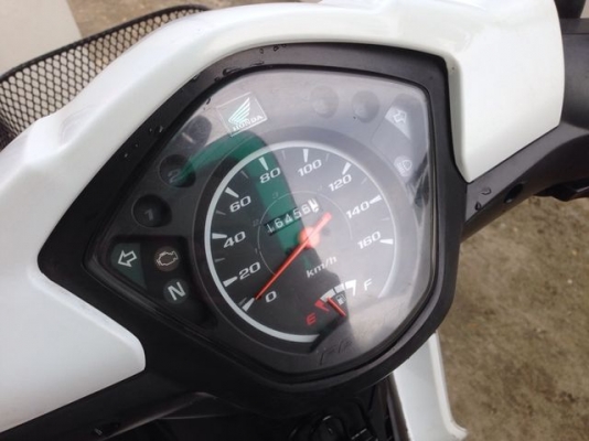 Honda Wave110i หัวฉีด สีขาว สตาร์ทมือ สภาพสวย โฉมปัจจุบัน Honda Wave110i หัวฉีด สีขาว สตาร์ทมือ สภาพสวย โฉมปัจจุบัน