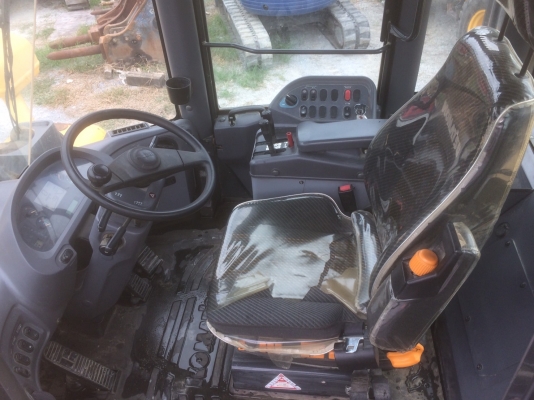 KOMATSU WA380-6 รุ่นใหม่กว่าห้างในไทย นำเข้าจากญี่ปุ่น สภาพดีมากสวยแบบเดิมๆมาเลยครับ