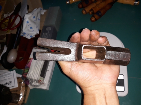 ขายหัวค้อนหงอนตรงขนาด900กรัม. STANLEY MADE IN USA.มือสองสภาพดี