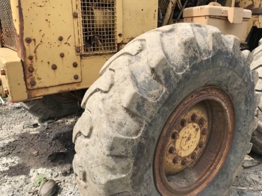 ขาย 1,485,000  บาท CATTERPILAR 140G ชีเรียล 3699 เครื่องฟิตแน่น เกียร์แรง ดิ๊ฟร็อกใช้ปกติ ยางสวย ระบบไฮโดรลิก สมบูรณ์  ใบมีด 12 ฟุต เอกสารอินวอยท์  รถอยู่  กทม โทร&amp;ไอดีไลน์ 0610710295