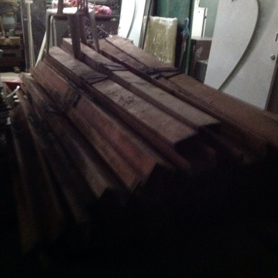 เหล็กรางยู 6 นิ้วยาว 2.7-3 เมตรมี 8 ตันราคากิโลละ 12 บาท