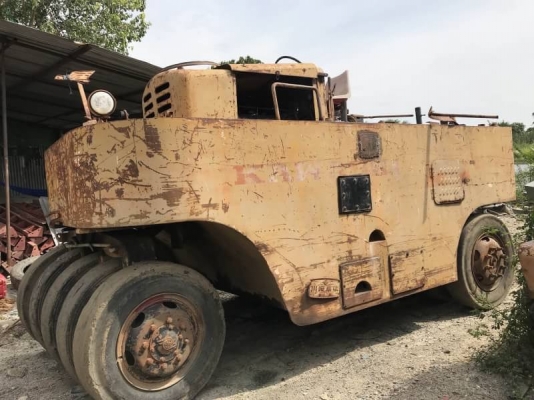 ขาย 185,000 บาท รถบดล้อยาง 11 ล้อ KAWASAKI KR-15 เครื่องดี เกียร์ดี สภาพพร้อมใช้ เอกสารเล่มทะเบียน  รถอยู่ กทม โทร&amp;ไอดีไลน์ 0610710295