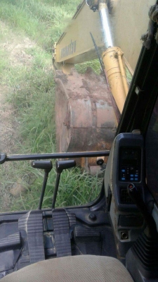 KOMATSU PC200-7เอกสารเล่มทะเบียน สภาพดีพร้อมใช้งาน ไฟฟ้าเต็ม ช่วงล่างดี อยู่ภาคอิสาน ราคา1,220,000บ. สนใจ 0835601591 หรือ 0903494058 KOMATSU PC200-7เอกสารเล่มทะเบียน สภาพดีพร้อมใช้งาน ไฟฟ้าเต็ม ช่วงล่างดี อยู่ภาคอิสาน ราคา1,220,000บ. สนใจ 0835601591 หรือ 0903494058