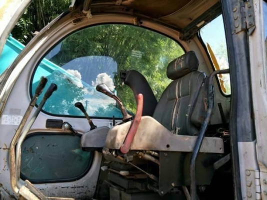 ขาย 585,000 KOBELCO SK 200-5  ไฟฟ้าครบ เครื่องดี ปั้มแรง เอวแน่น ช่วงล่างดี เอกสารทะเบียนครบพร้อมโอน  รถอยู่ สกลนคร 090-772-3710 090-772-3708