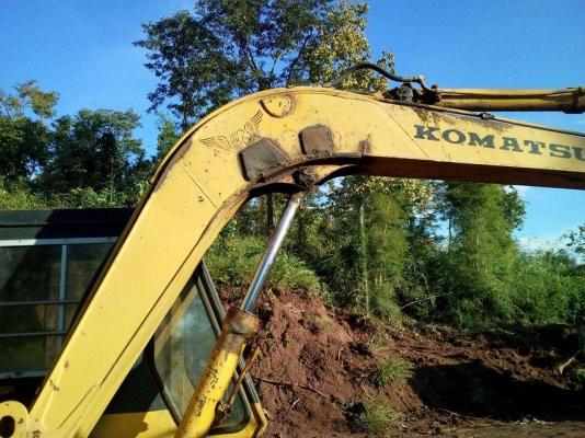 KOMATSU PC60-2 เอกสารอินวอย รถอยู่อิสาน ราคา195,000บ. สนใจ 0835601591 หรือ 0903494058 KOMATSU PC60-2 เอกสารอินวอย รถอยู่อิสาน ราคา195,000บ. สนใจ 0835601591 หรือ 0903494058