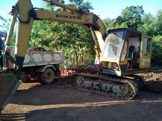 KOMATSU PC60-2 เอกสารอินวอย รถอยู่อิสาน ราคา195,000บ. สนใจ 0835601591 หรือ 0903494058 KOMATSU PC60-2 เอกสารอินวอย รถอยู่อิสาน ราคา195,000บ. สนใจ 0835601591 หรือ 0903494058