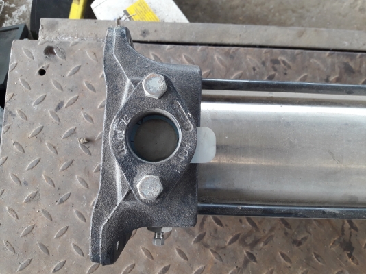 ขายปั๊มน้ำ GRUNDFOS 4 HP 380V ขายปั๊มน้ำ GRUNDFOS 4 HP 380V