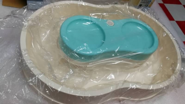 350บ.ส่งถึงบ้านฟรีโทร 083-2000058 LINE ID: line832923 ถาดน้ำวนใช้เพิ่มความน่าสนใจกับอาหารที่มาประกอบ ใช้ถ่านสองก้อน