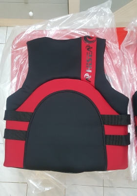 ขายเสื้อชูชีพของใหม่ สวยๆๆใส่เข้ารูปลอยน้ำดี Hisea มีสองสี ไซร์ M กับไซร์ L และไซร์ XL ราคา 1650บาท 