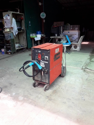 เครื่องเชื่อมCo2 300A พร้อมอุปกรณ์