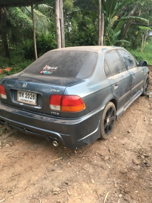 ขายซากซีวิกปี 97 เครื่องพัง บอดี้สวย ภายในครบ ล้อแม็ก17 นิ้ว ดิสเบรค 4 ล้อ