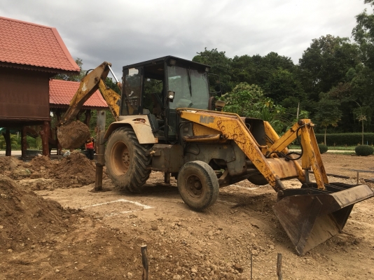 รถตักหน้าขุดหลัง เครื่องดี ปั้มแรง ไม่โหลดครับ ใช้งานได้ดี แปลงคอลโทรลเหมือนแบ็คโฮแล้วครับ