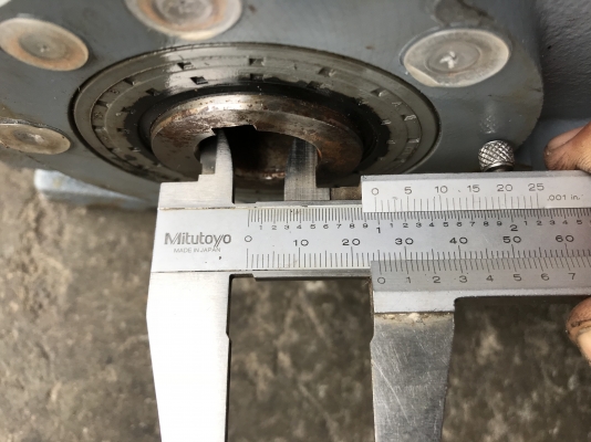 ขายมอเตอร์เกียร์เพลาสวม SEW eurodrive 1HP. 380V อัตราทด 1:45 เพลาออกประมาณ 32รอบต่อนาที ของใหม่ไม่เคยใช้งาน