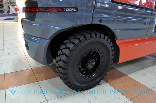 ขายรถโฟล์คลิฟท์มือสอง TOYOTA รุ่น 6FG20-30299 นำเข้าจากประเทศญี่ปุ่น 100\% ไม่เคยใช้งานในไทย