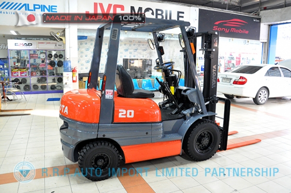 ขายรถโฟล์คลิฟท์มือสอง TOYOTA รุ่น 6FG20-30299 นำเข้าจากประเทศญี่ปุ่น 100\% ไม่เคยใช้งานในไทย