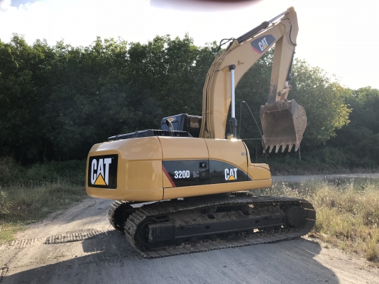ขายcat320d gc10,200 ชม ราคา1,750,000 ติดต่อเฮียk 098-641-1550
