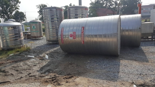 ถ้งน้ำสแตนเลสขนาด 5000 ลิตร แอดวานซ์สวยๆ