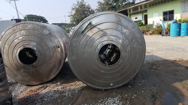 ถ้งน้ำสแตนเลสขนาด 5000 ลิตร แอดวานซ์สวยๆ