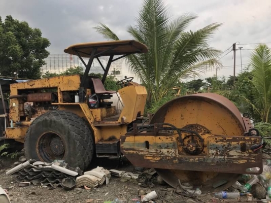 ขาย 325,000 บาท รถบด BETELLI  2 เพลา เครื่องดี. เกียร์ดี สภาพพร้อมใช้.  เอกสารชื้อขาย  รถอยู่ กทม โทร&amp;ไอดีไลน์ 0610710295