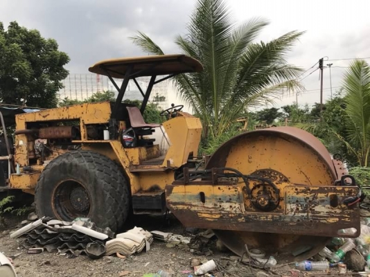 ขาย 325,000 บาท รถบด BETELLI  2 เพลา เครื่องดี. เกียร์ดี สภาพพร้อมใช้.  เอกสารชื้อขาย  รถอยู่ กทม โทร&amp;ไอดีไลน์ 0610710295